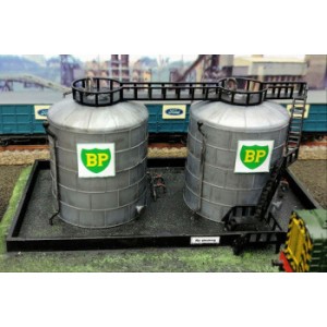Oil Storage Tanks (2pk)